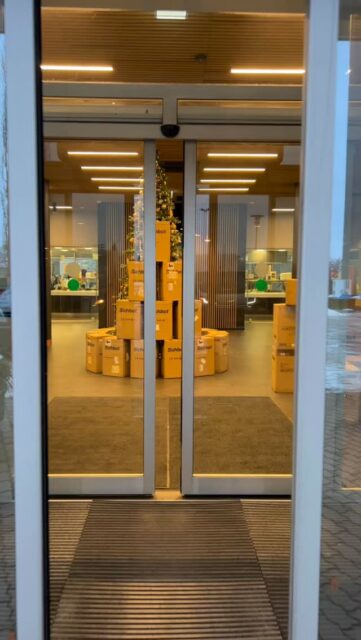 Jõulud ongi kohe käes ja kõik pakid on teele saadetud! Kes otsib kingiideed siis tule Schboti letist läbi ja haara kaasa mõni praktiline kingitus roboti näol! Jõuluhinnad on megad 🎄

#schbot